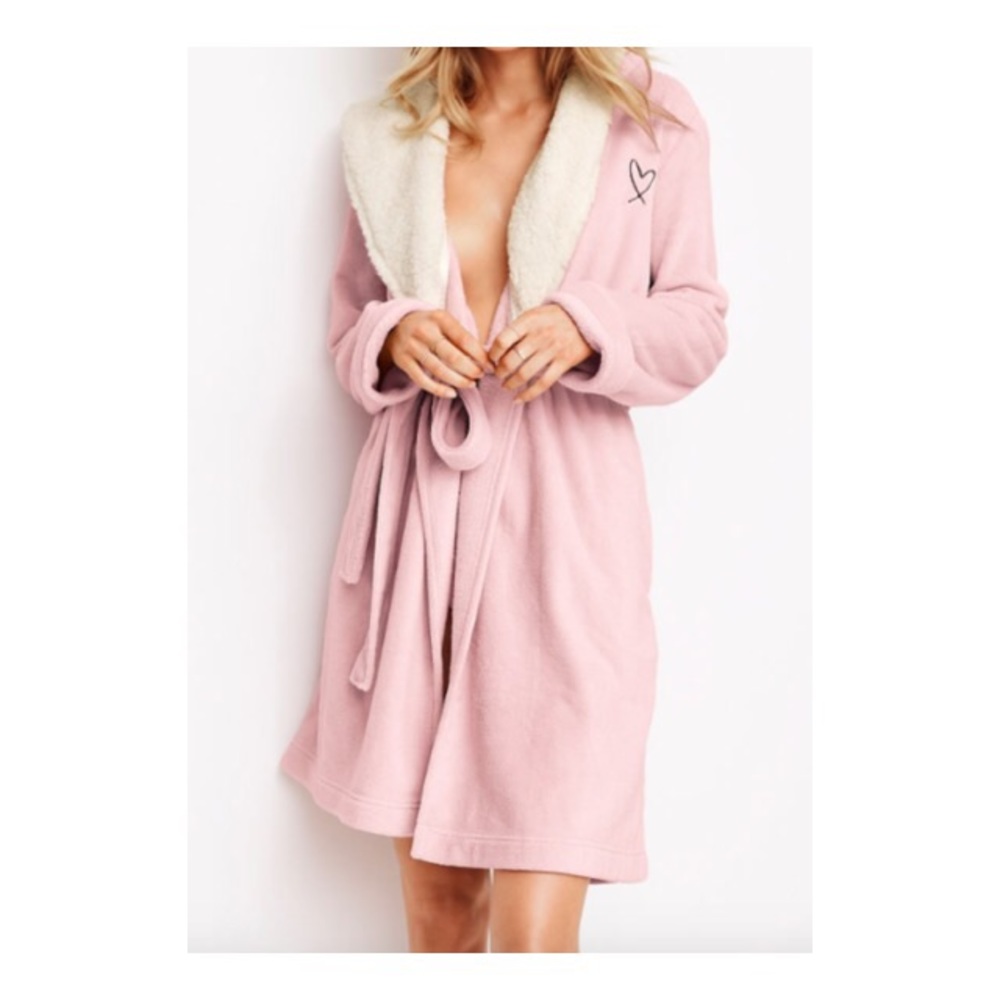 Victoria’s Secret Cozy Hooded Plush Fleece Robe